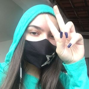 Meet your Posher, Ana carolina